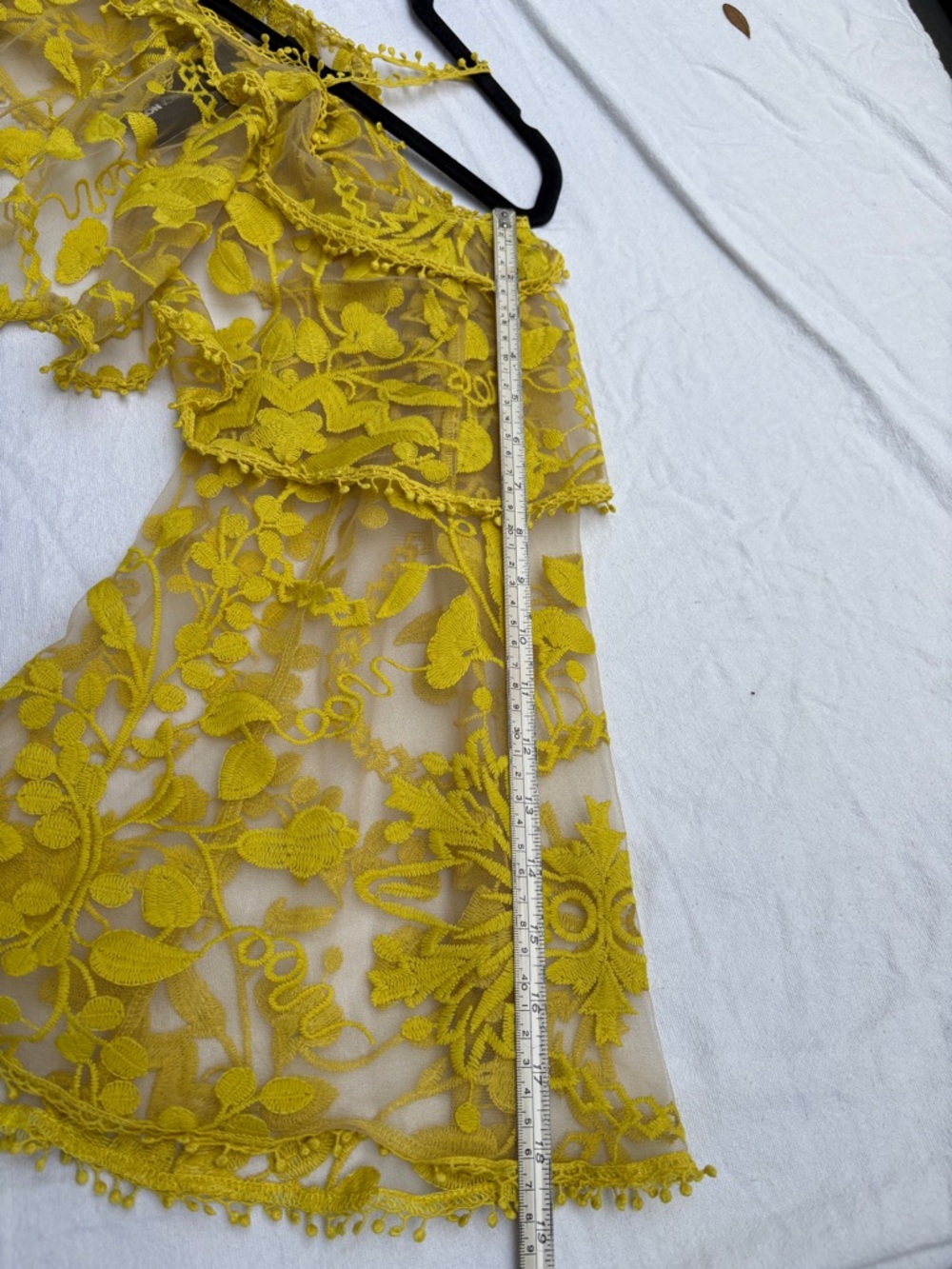 WFashion Nova Yellow Lace Off-Shoulder Crop Top Sz XS - Picture 12 of 15